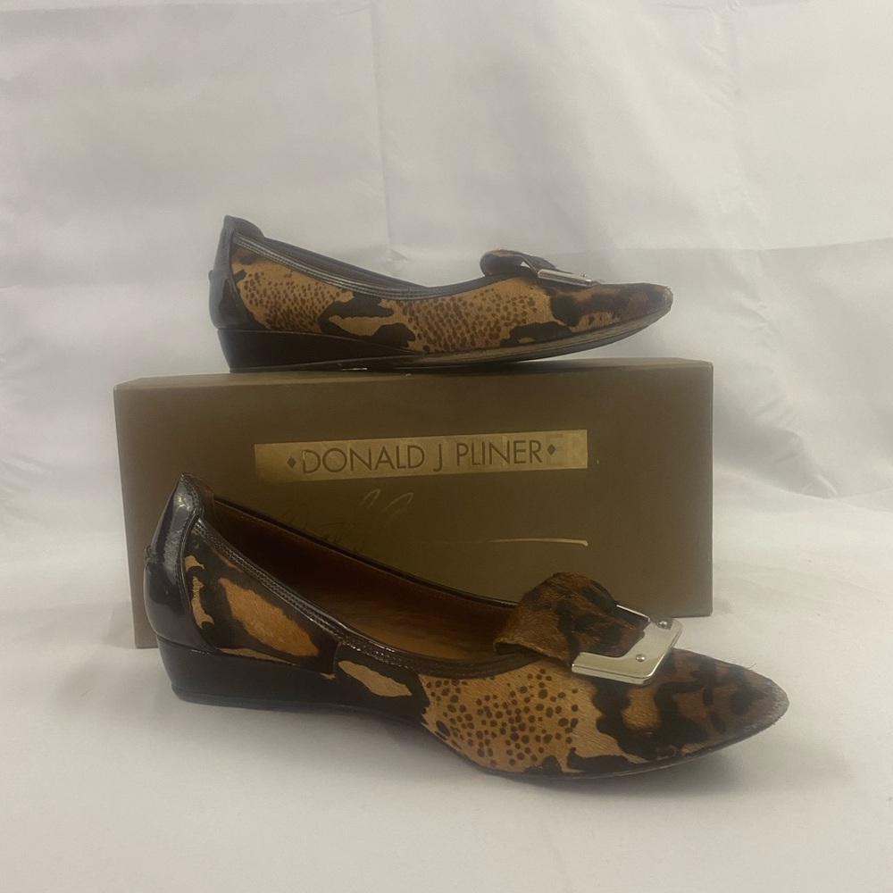 Donald J Pliner Nila Snake Skin Calf Hair Leather Wedge Silver Buckle size 8